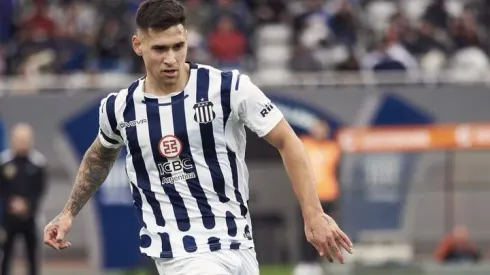 Talleres recibió una oferta por Villagra.