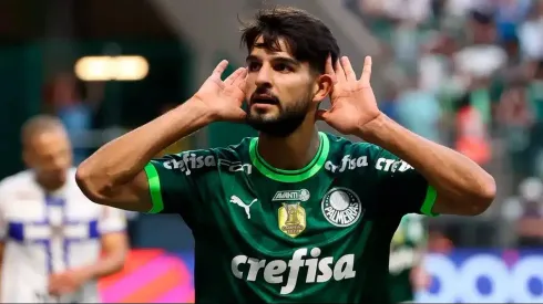 José Manuel López, el delantero apuntado por River.