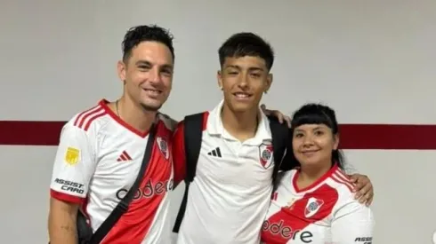 Ruberto junto a sus papás luego de tener su estreno en River.