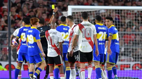 Se viene el superclásico y comenzó el tironeo por el árbitro del partido.