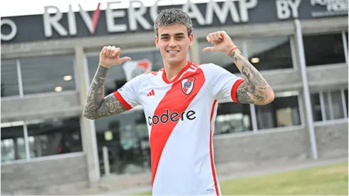 Nicolás Fonseca batalla contra los prejuicios en sus primeros partidos.