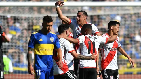 Además de los partidos por torneo local, River y Boca deberían verse dos veces más las caras durante 2024. (Foto: Getty).