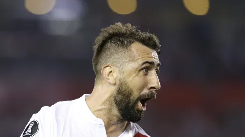 BUENOS AIRES, ARGENTINA – APRIL 26: Lucas Pratto of River Plate celebrates after scoring the first goal of his team during a match between River Plate and Emelec as part of Copa CONMEBOL Libertadores 2018 at Estadio Monumental Antonio Vespucio Liberti on April 26, 2018 in Buenos Aires, Argentina. (Photo by Gabriel Rossi/Getty Images)