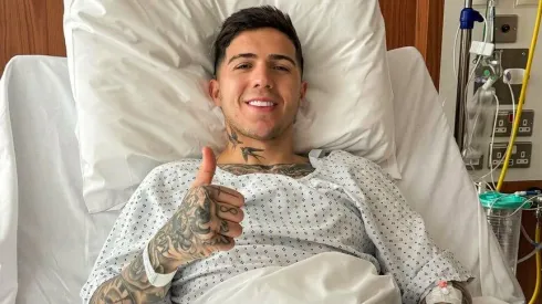 Enzo Fernández no soportó más los dolores y se sometió a una operación.