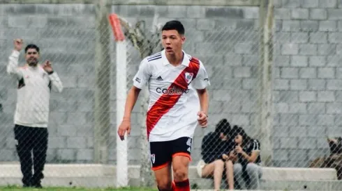 Bastian Demichelis en acción con la camiseta de River.