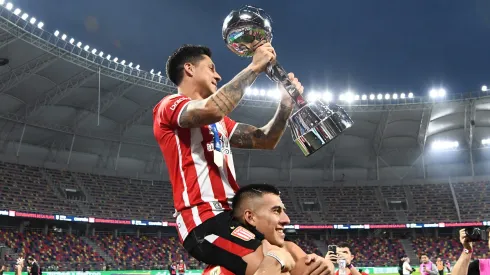 Enzo Pérez celebró la Copa de la Liga.