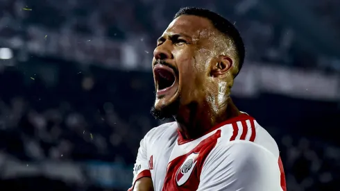 Salomón Rondón recordó una vez más su paso por River.