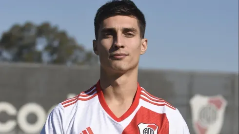 Federico Gattoni fue presentado en River y ya tuvo su primer día (@RiverPlate).