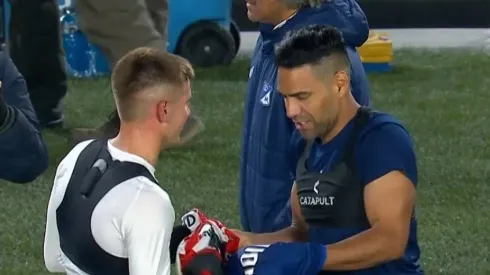 Franco Mastantuono intercambio camisetas con Radamel Falcao