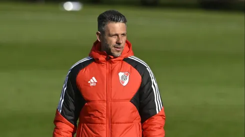 Demichelis piensa variantes para el equipo.