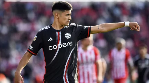 Pablo Solari tuvo un mal partido ante Unión.