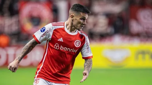 Fabricio Bustos ya está en Argentina y se sumará a River.