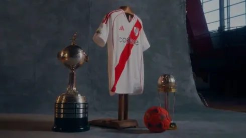 El lanzamiento de la camiseta llegó con un video homenaje.