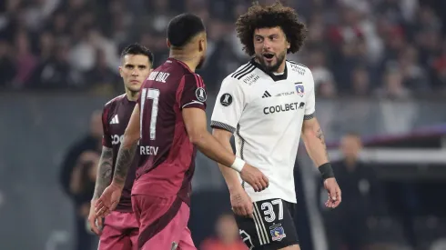 Paulo Díaz se peleó con Maxi Falcón y se fue expulsado. Foto: Imago.