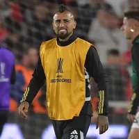 Recibimiento hostil del Monumental para Arturo Vidal y el provocador gesto del chileno