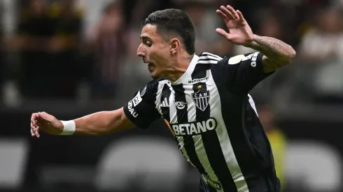 Mineiro sufre un jugador que lo deja fuera de las canchas por meses.