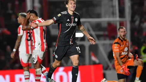 Colidio metió un hat trick y le dio la clasificación a River.