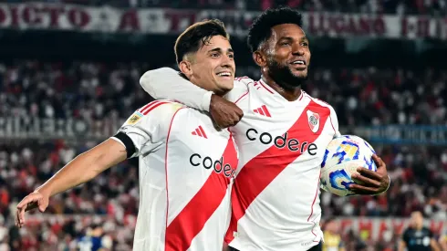 Borja y Solari, a puro grito de gol.