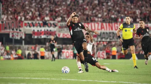 Así fue la expulsión de Enzo Pérez ante Estudiantes.