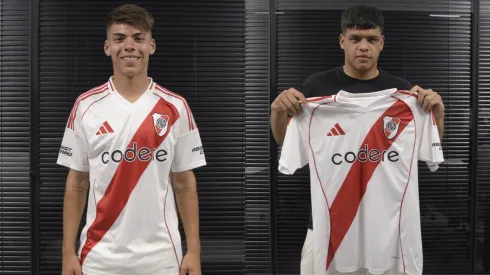 Los juveniles que firmaron su contrato.
