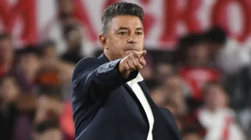 Gallardo analiza que cambios meter ante Rosario Central.