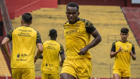Barcelona se entrenará en Platense.