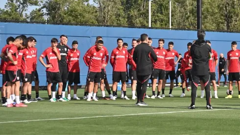 Los futbolistas que esperan una definición de su futuro.