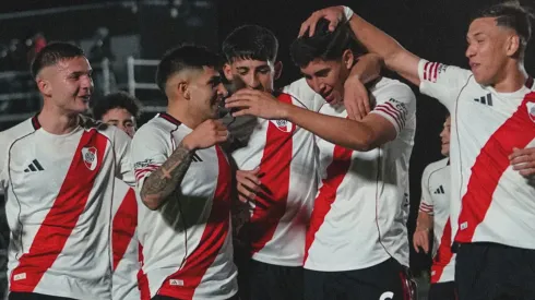 El Millonario enfrenta a Boca desde las 20:00.