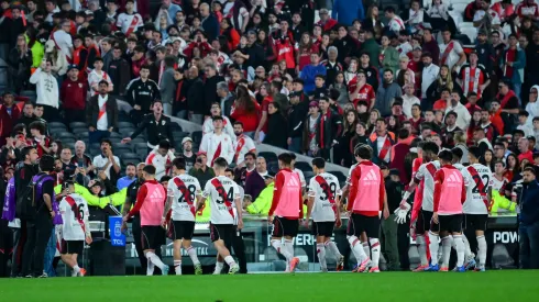 River se fue silbado del Monumental.