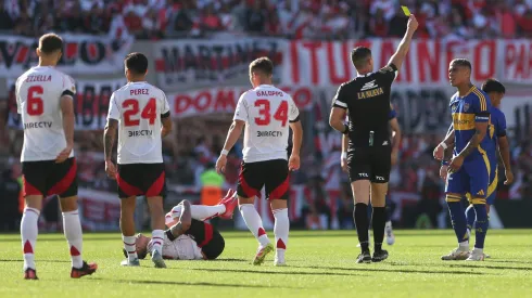 Quién podría ser el referí del Superclásico.