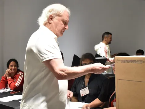 Votó el Beto Alonso: fotos, abrazos y un mensaje a Di Carlo