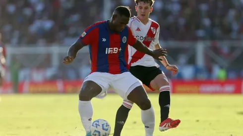 Romaña, el zaguero apuntado por Gallardo.