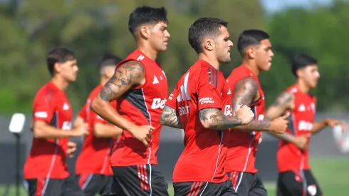 River se entrenará en Ezeiza hasta el martes y luego viajará a San Martín de los Andes el viernes 2 de enero.