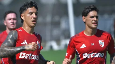 Driussi y Martínez Quarta, por delante de Aníbal Moreno, se entrenan en el River Camp durante la pretemporada.