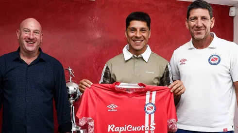 Enzo Pérez firmó un contrato hasta fines de diciembre de este 2026 con Argentinos Juniors.
