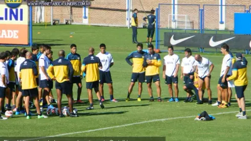 A puertas cerradas, sin equipo definido