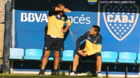 Sin Riquelme y con Burdisso