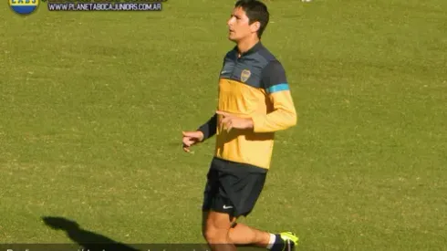 Burdisso se fue de la práctica con una molestia