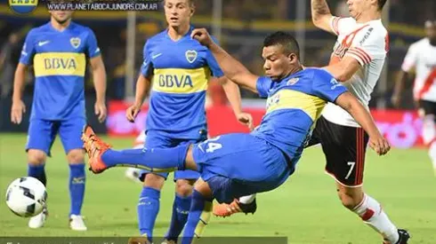 Debut, con aroma a café