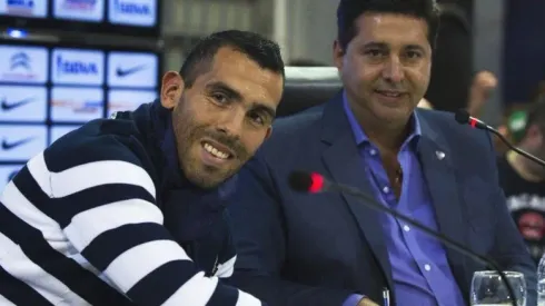 Se reunieron Tevez y Angelici: Carlitos tiene dos opciones