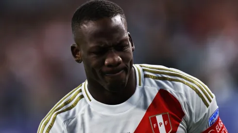 Luis Advíncula en la Selección de Perú
