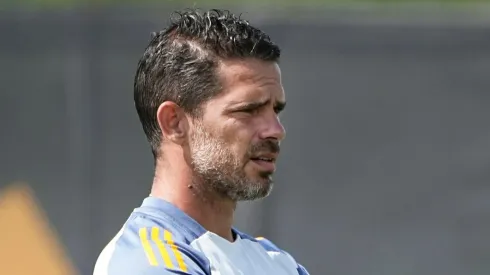 Revelaron qué piensa Gago sobre su futuro en el club,