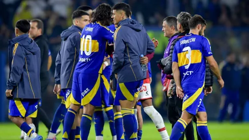 Cavani y Zenón no entrenaron a la par de sus compañeros