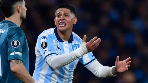 Rojo firmó con Racing pero solo puede jugar Libertadores y Copa Argentina.