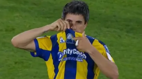 Malcorra hizo un gol y se lo dedicó a Russo.