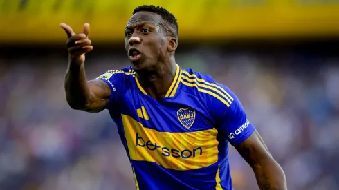 Advíncula habló de su futuro en Boca.