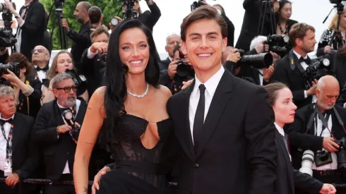 La postura de Dybala y su esposa para el 2026.