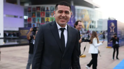 Riquelme va a la carga por su primer refuerzo.