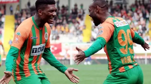 Junior Fernandes aportó con una asistencia en el empate ante Galatasaray