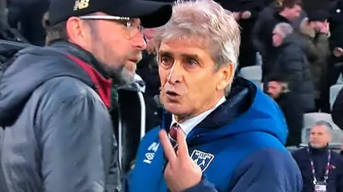 Pellegrini en plena discusión con Klopp